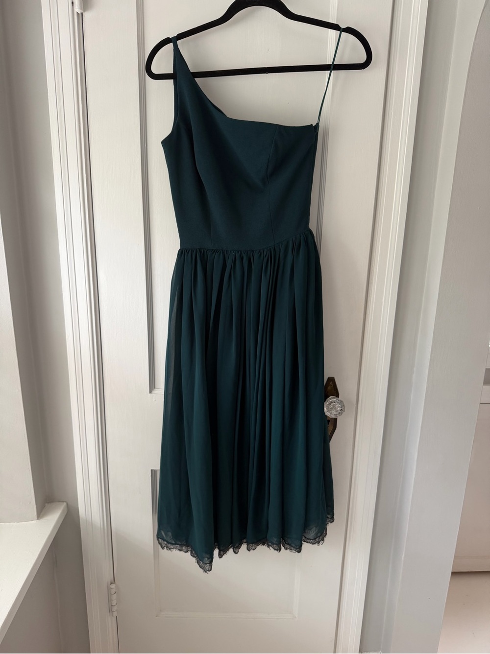 Elegant Emerald One-Shoulder Midi Dress